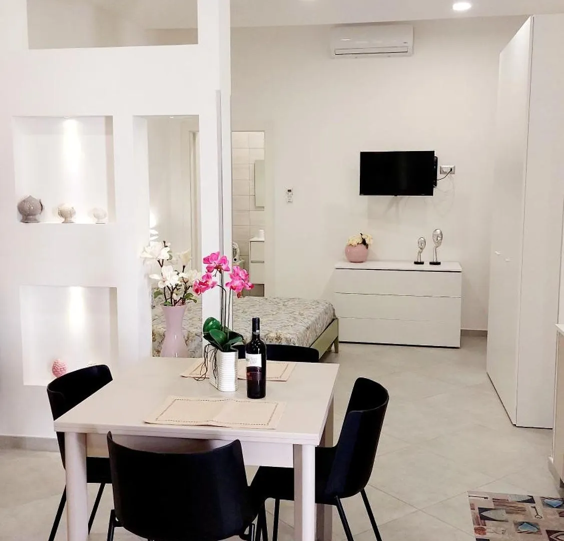Apartamento Dimora Asmara 11 15 Bríndisi 0*,