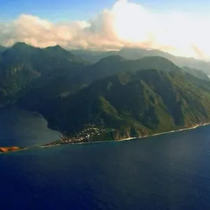 https://air-conditioned-renovated-house-with-ocean-view.comcaribbean.com