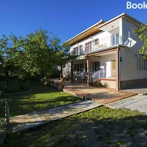 https://apartamani-katarina-vlilija-jusup.hotelinzadar.com